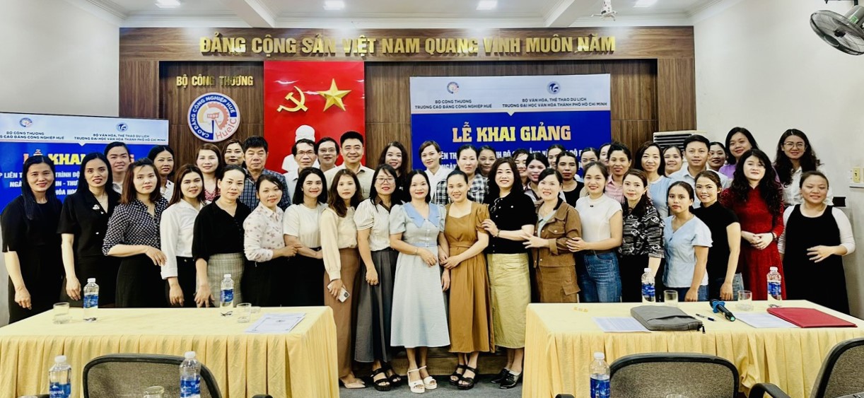 Trường Đại học Văn hóa Thành phố Hồ Chí Minh liên kết đào tạo nguồn nhân lực thư viện cho địa phương