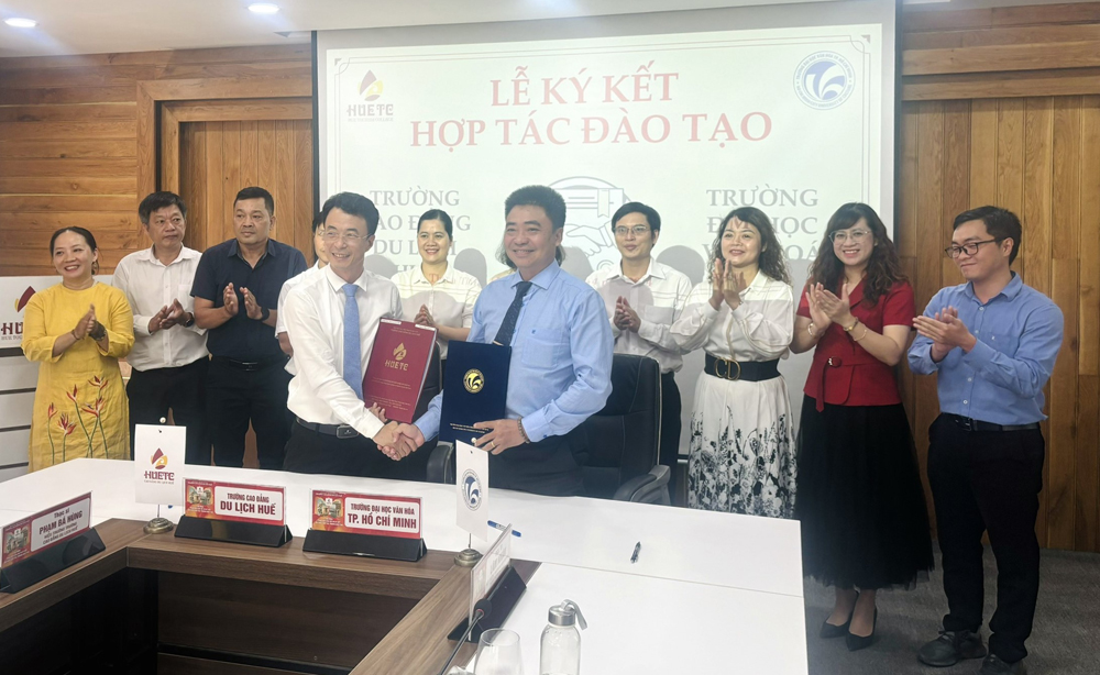 Ký kết thỏa thuận hợp tác giữa Trường Đại học Văn hóa Thành phố Hồ Chí Minh và Trường Cao đẳng Du lịch Huế